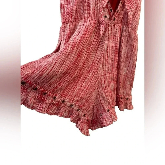 Tularosa Amelia red and white vneck romper with metal grommets - Picture 4 of 9